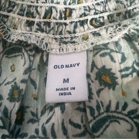 Retro top. Green floral blouse. Size medium. Old Navy - Picture 7 of 9